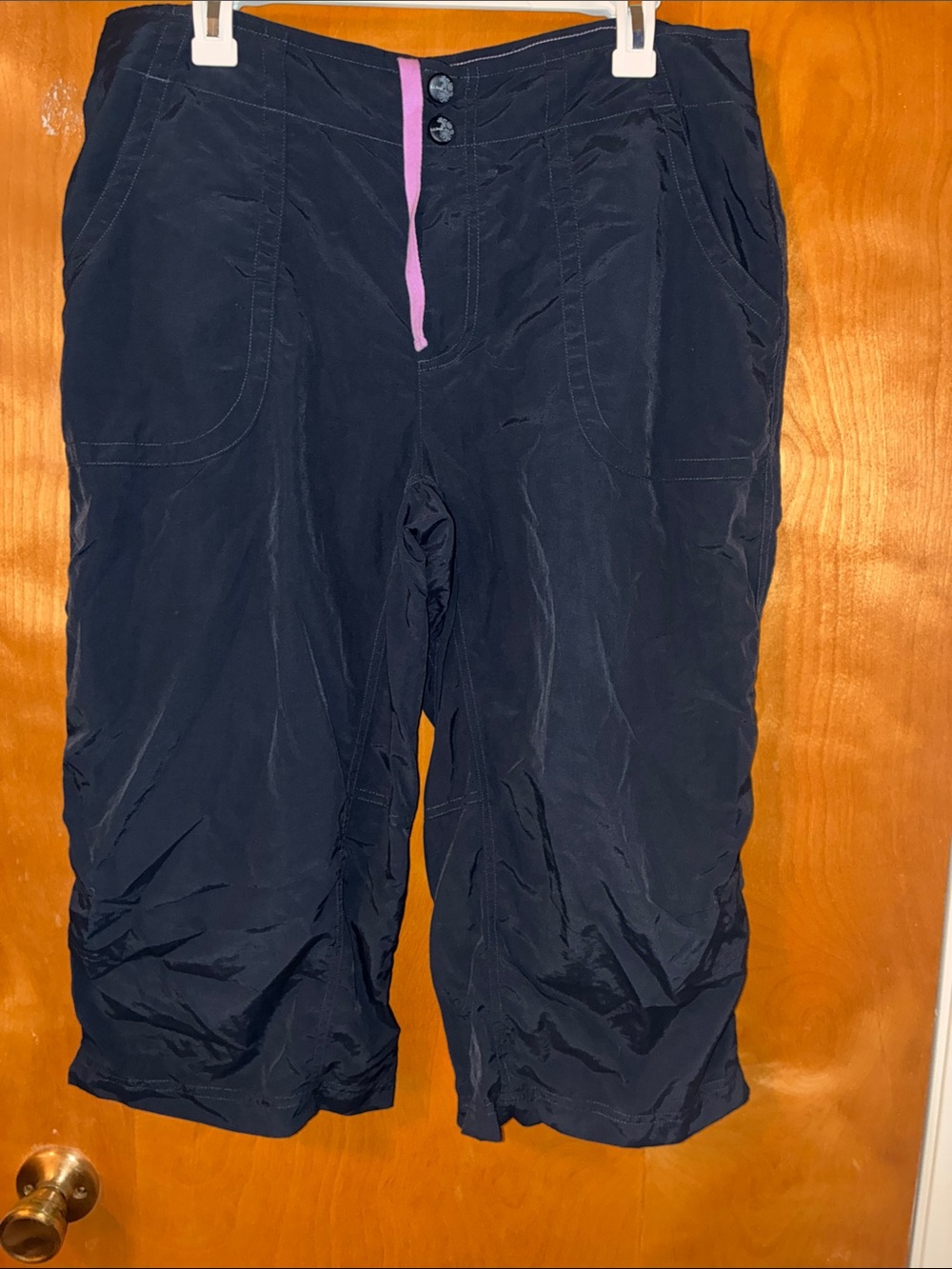 LL Beans Navy Blue Active Capris with Pink Trim 16R